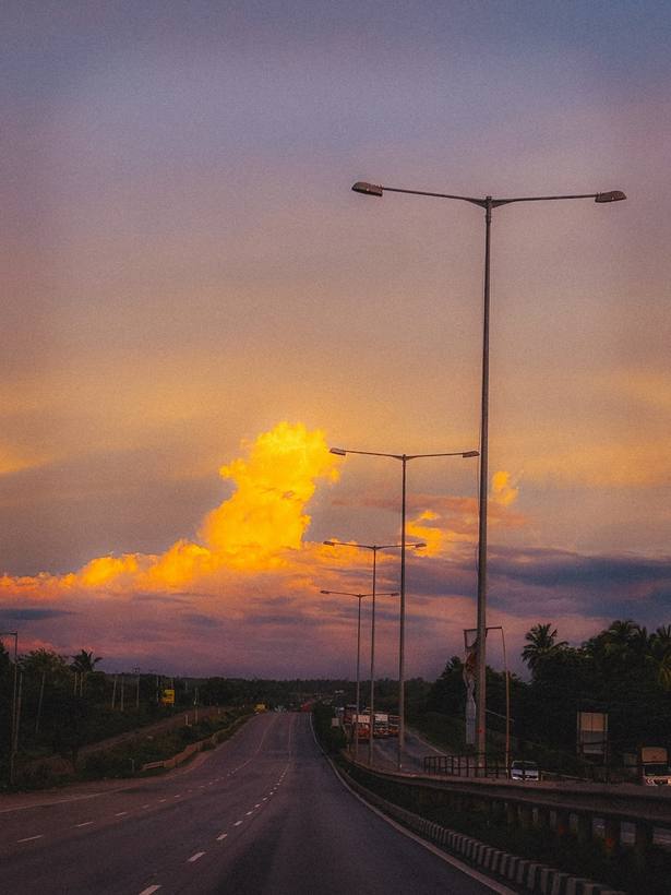Photograph — iPhone 15 ・ 6mm ・ f/1.6 ・ 1/620s ・ ISO32 ・ 2025